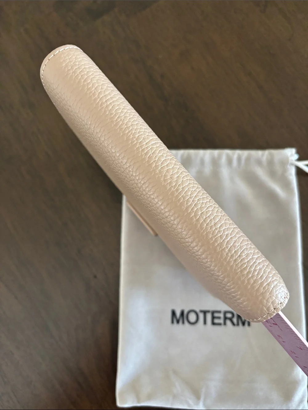 Moterm Pocket Leather Cover Pebbled Taupe Like New with Dust Bag for Notebook